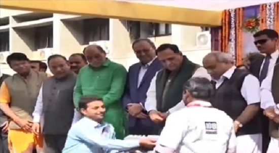 gujarat cm dycm 108 ambulance flag off