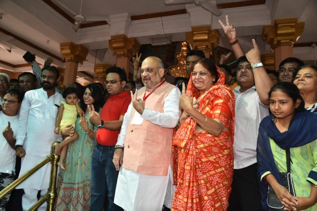 shah voting with wife