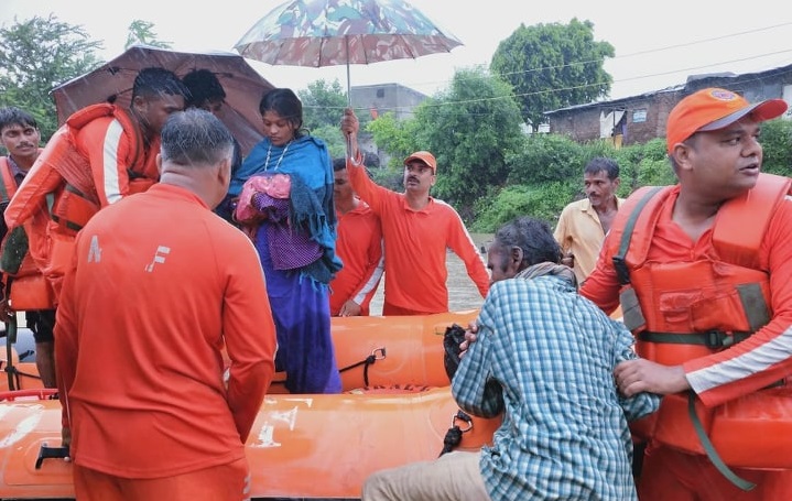 ndrf team rescue work in vadodara
