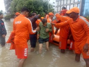 rescue by ndrf team in vadodara