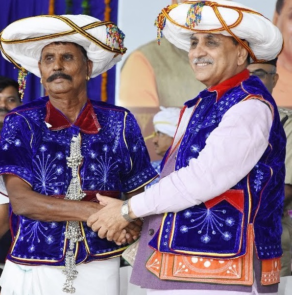 rupani on world tribal day