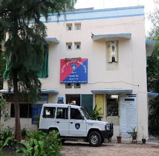 gujarat university police