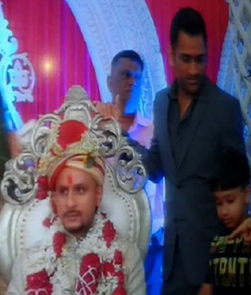 Dhoni Vadodara 4