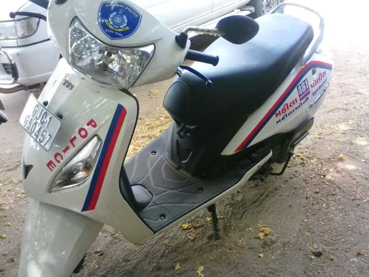 women policebike1