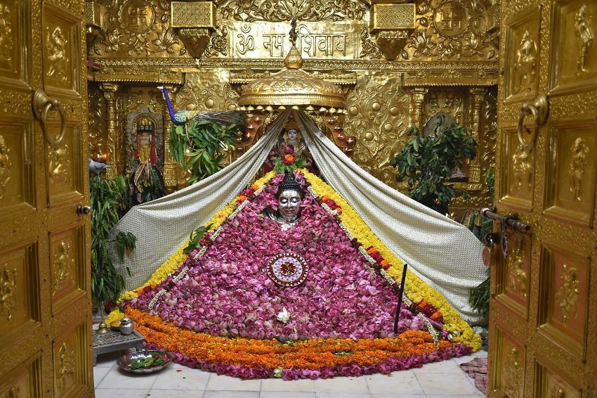 somnath temple 1001 lotus
