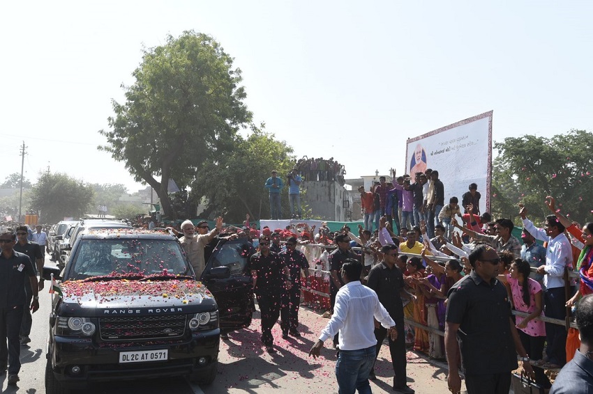 PM Narendra Modi welcomed at Vadnagar