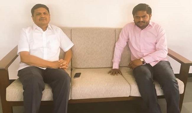 hardik patel meets naresh patel of khodaldham