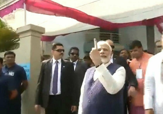 pm modi vote in ahmedabad