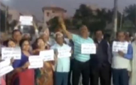 patidars in ghatlodia stage protest for nitin patel