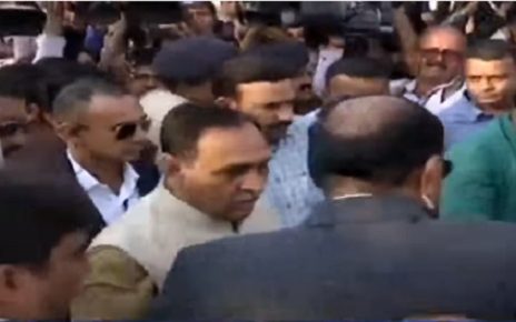vijay rupani in rajkot for 1st time after becoming cm