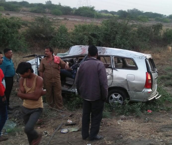 surendranagar car accident kills 3 persons