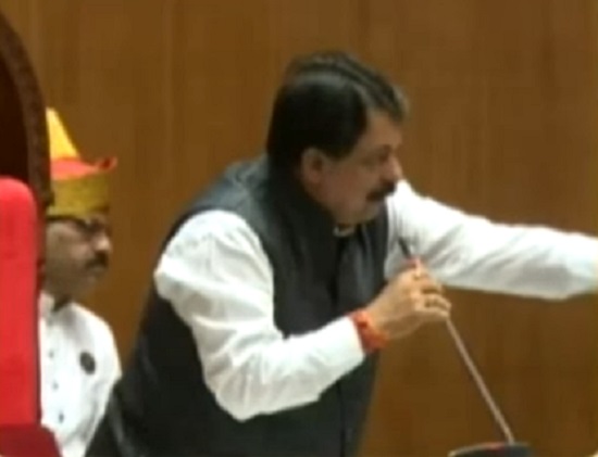 rajendra trivedi in gujarat assembly as a speaker