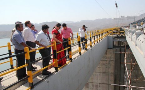 smriti irani visit narmada dam