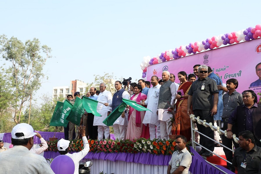 vijay rupani flag off women's rally