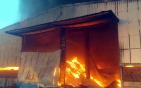 groundnut godown on fire in shapar veraval rajkot