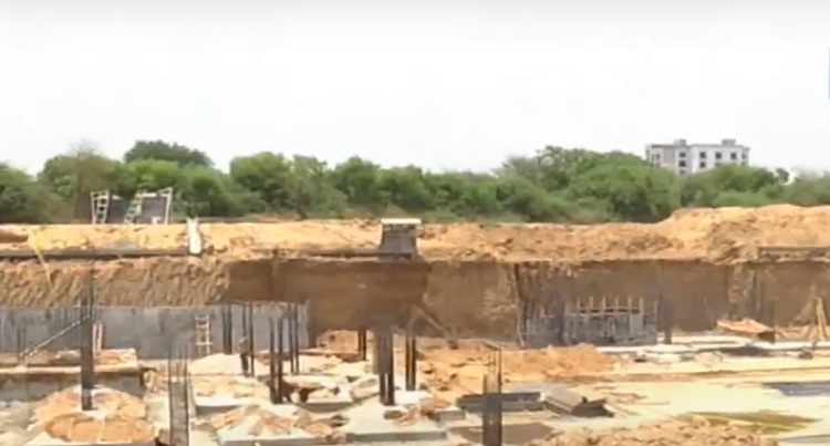 chandkheda laborers buried at construction site