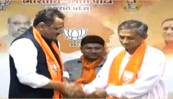 kunwarji bavaliya joins bjp