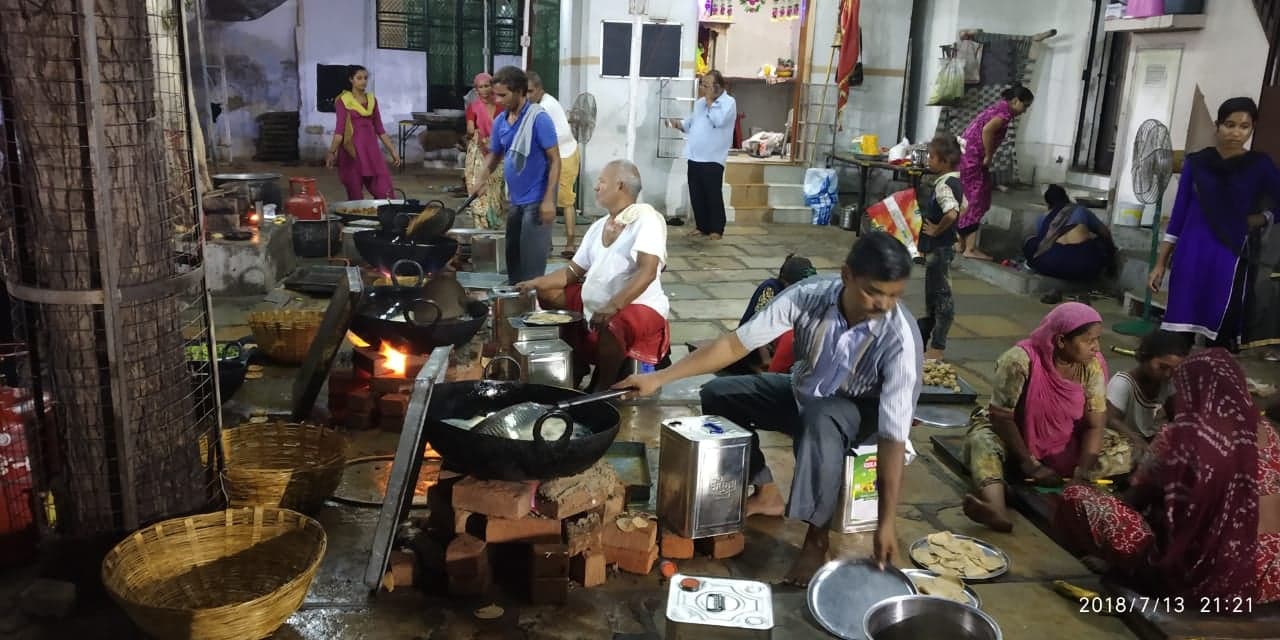 prasad of puri being rolled