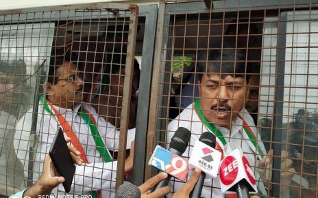 congress leaders detained against fuel price