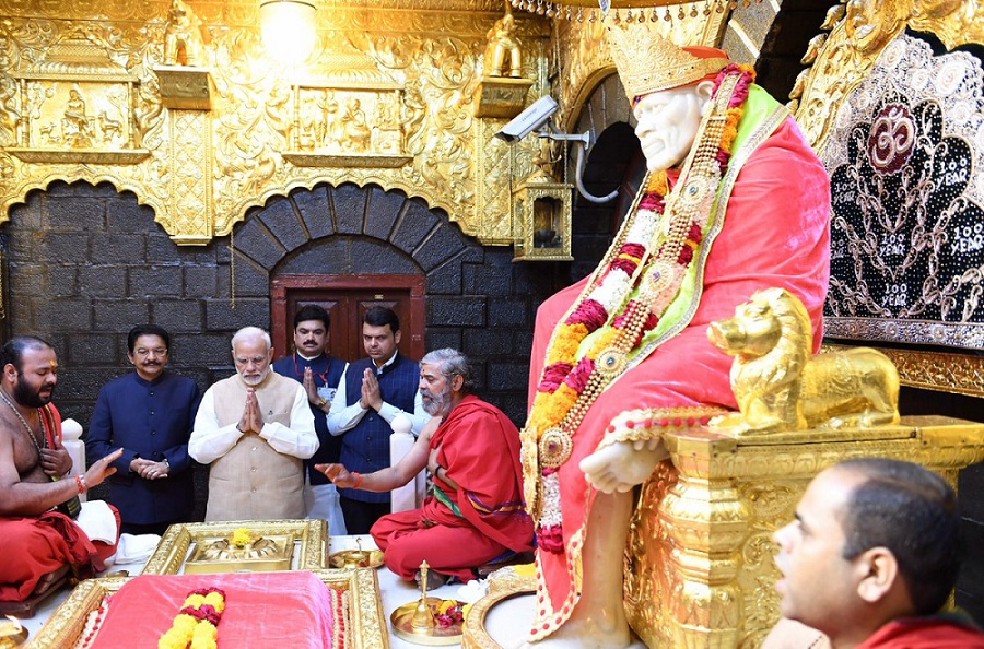 modi in shirdi