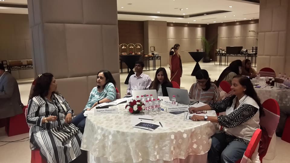 participants at journalism workshop on social media