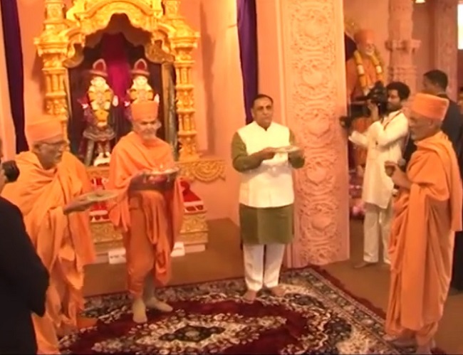 pramukh swami birth celebration in rajkot