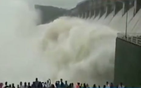 kadana dam gates opened