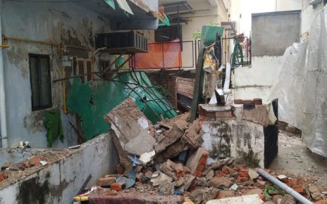 gallery collapse