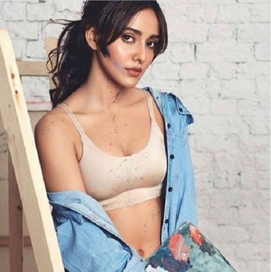 hottie neha sharma