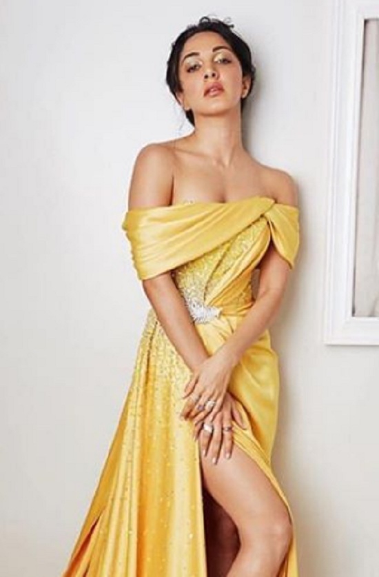 Kiara Advani Dons A Sizzling Hot Yellow Co-Ord Set Looking Like A Delicious  'Slice' Of Mango, Sidharth Malhotra Is Indeed A Lucky Man!
